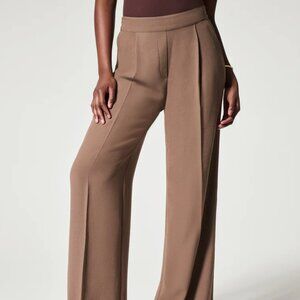 SPANX Carefree Crepe Pleated Trouser